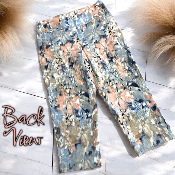 Tummy Control Abstract Floral Print Pull On Cropped Split Hem Pants - Picture 2 of 6